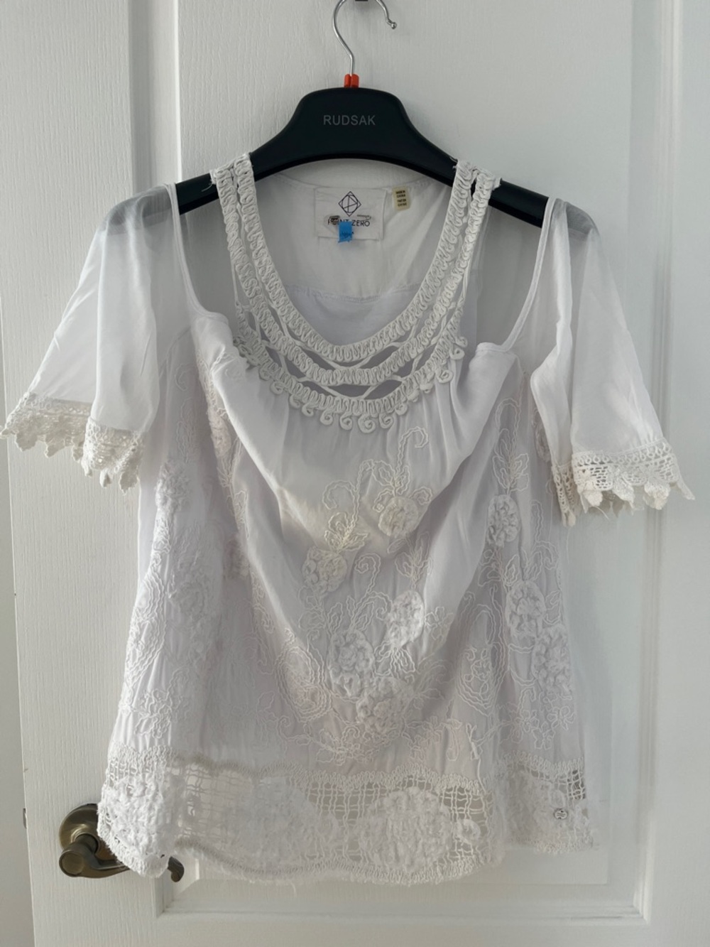 Point Zero White Sheer Embroidered Cold-Shoulder Tank Top